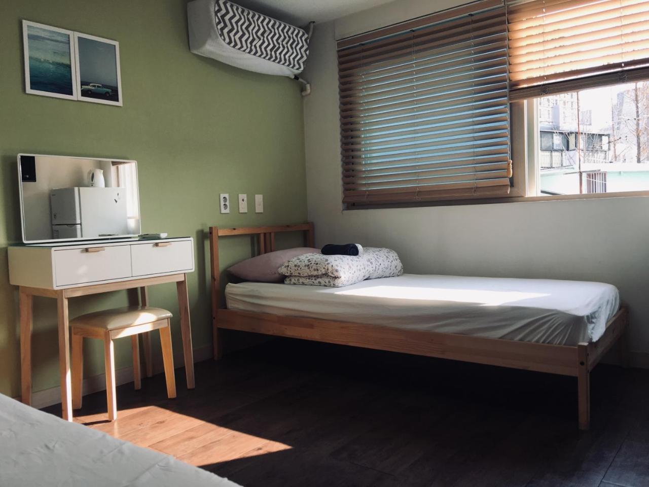 Hongdae Pencil Guesthouse Seoul Exteriör bild